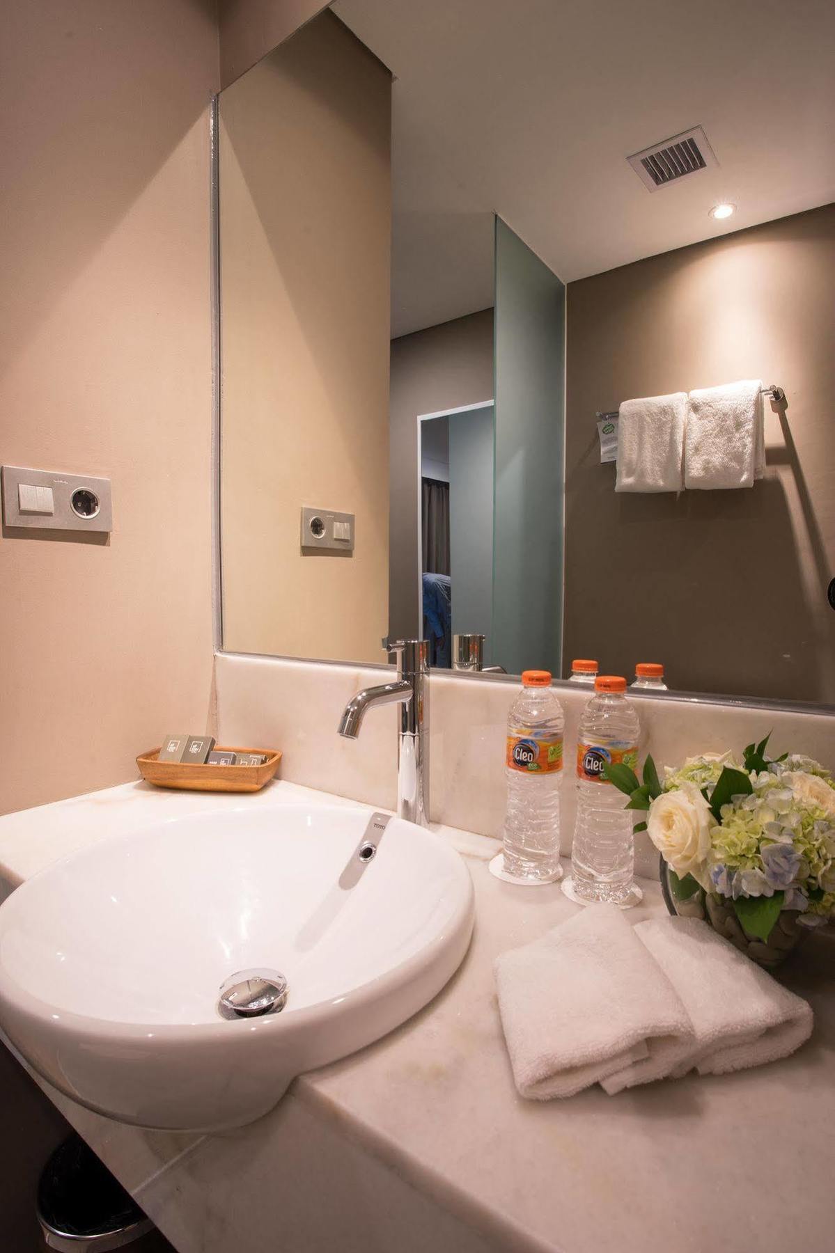 Allstay Hotel Semarang Simpang Lima Экстерьер фото